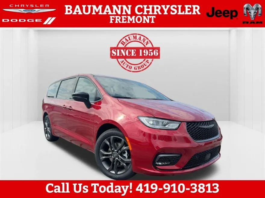 2026 Chrysler Pacifica photo 1