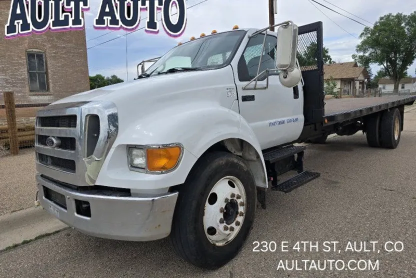 2007 Ford F-650 SuperCab photo 1
