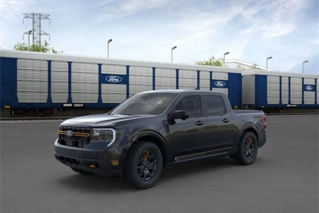 2025 Ford Maverick Tremor photo 1