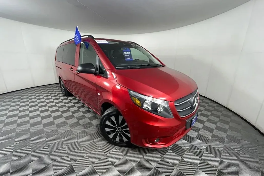 2023 Mercedes Benz Metris Passenger Van photo 1