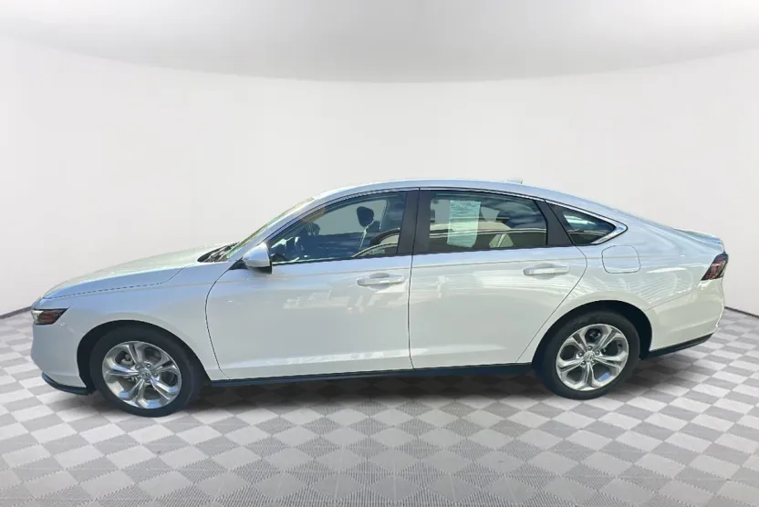 2023 Honda Accord LX photo 1