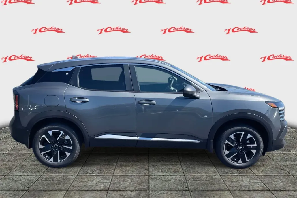 2025 Nissan Kicks SV photo 1