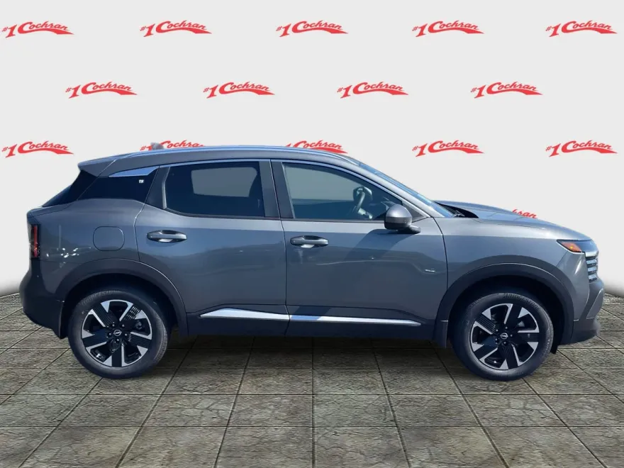 2025 Nissan Kicks SV photo 1