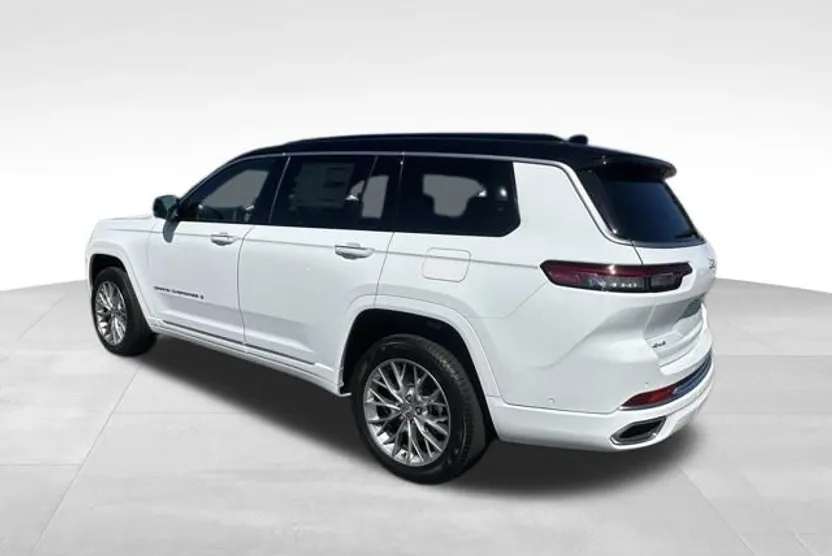 2025 Jeep Grand Cherokee L Summit photo 1