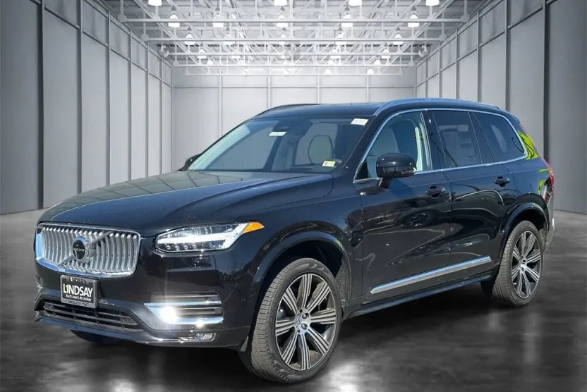 2025 Volvo XC90 AWD photo 1