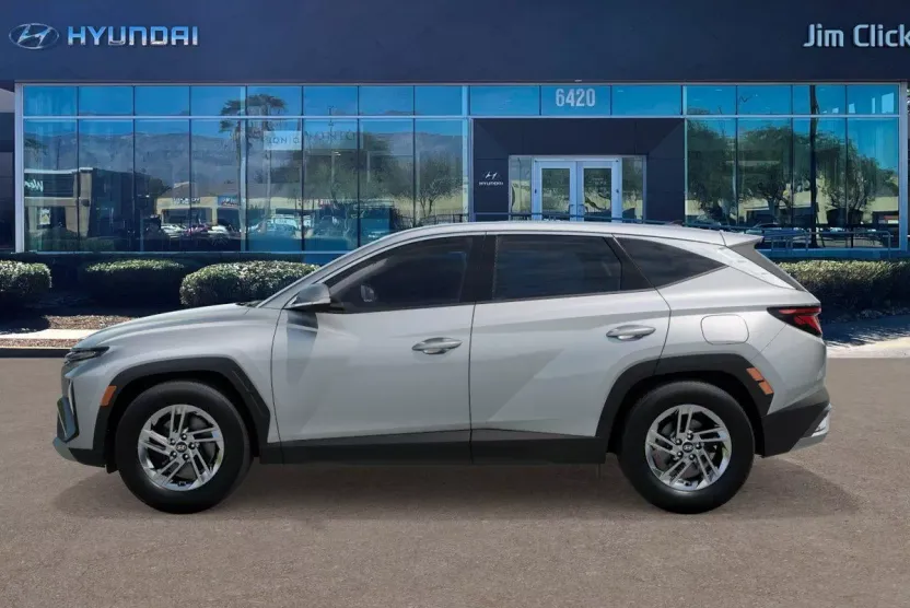 2026 Hyundai Tucson SE photo 1
