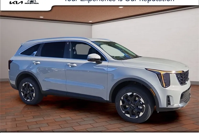 2026 Kia Sorento S photo 1