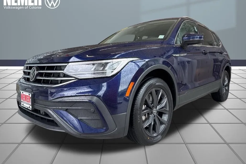 2022 Volkswagen Tiguan SE photo 1