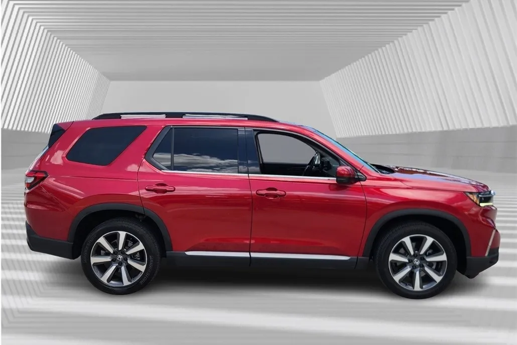 2024 Honda Pilot Touring photo 1