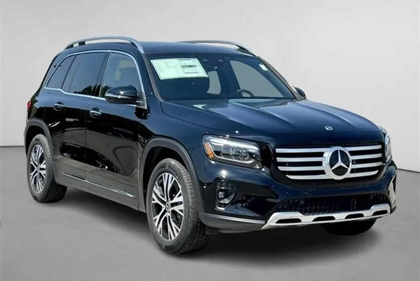 2024 Mercedes Benz GLB 250 4MATIC photo 1