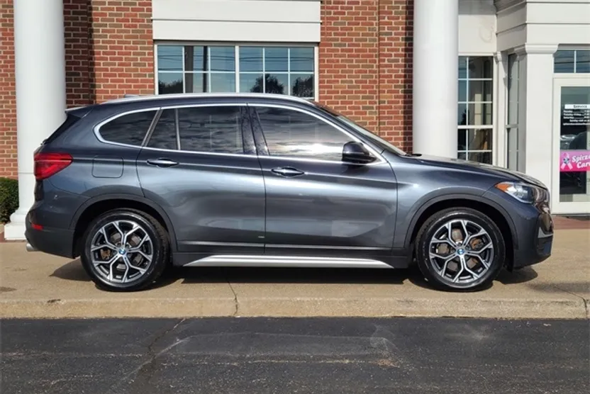 2021 Bmw X1 XDrive28i photo 1