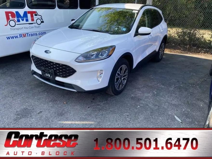 2021 Ford Escape SEL photo 1