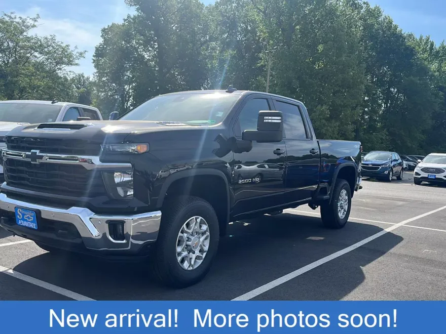 2025 Chevrolet Silverado 2500HD LT photo 1