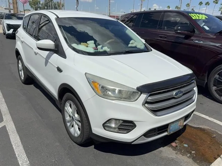 2017 Ford Escape SE photo 1