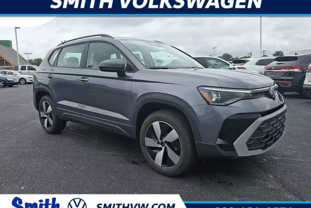 2025 Volkswagen Taos S photo 1