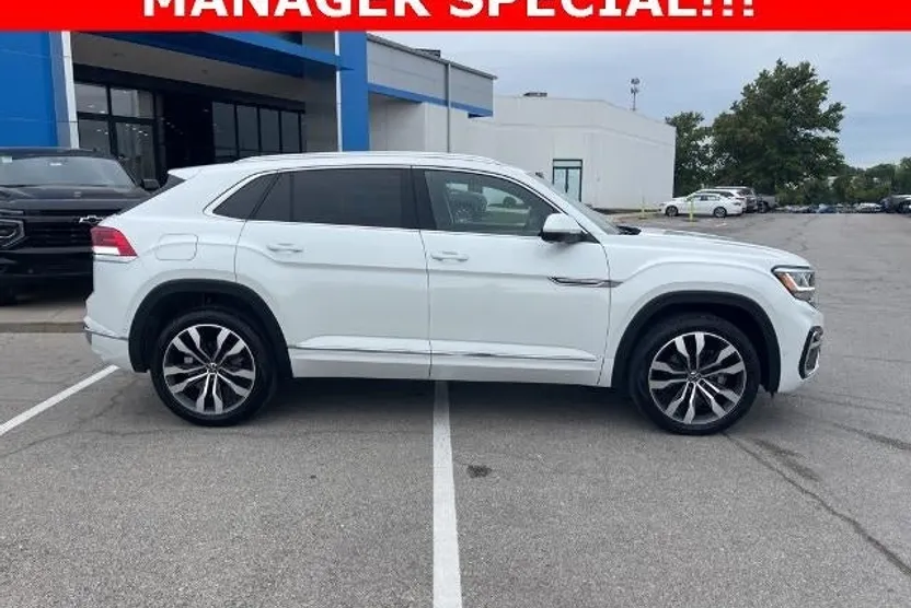 2023 Volkswagen Atlas Cross Sport V6 SEL Premium R-Line photo 1