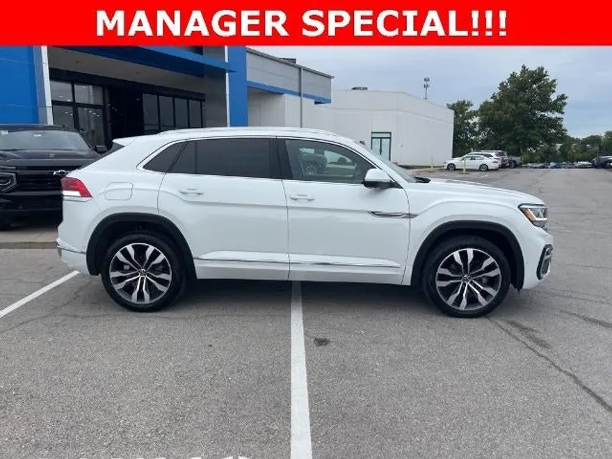 2023 Volkswagen Atlas Cross Sport V6 SEL Premium R-Line photo 1
