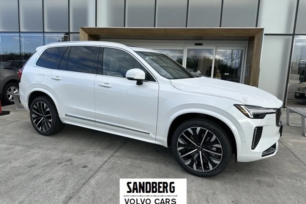 2026 Volvo XC90 Plus photo 1
