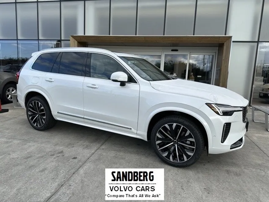 2026 Volvo XC90 Plus photo 1