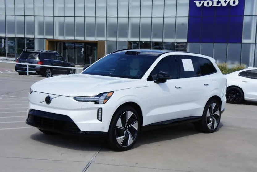 2025 Volvo EX90 Twin Motor Ultra photo 1