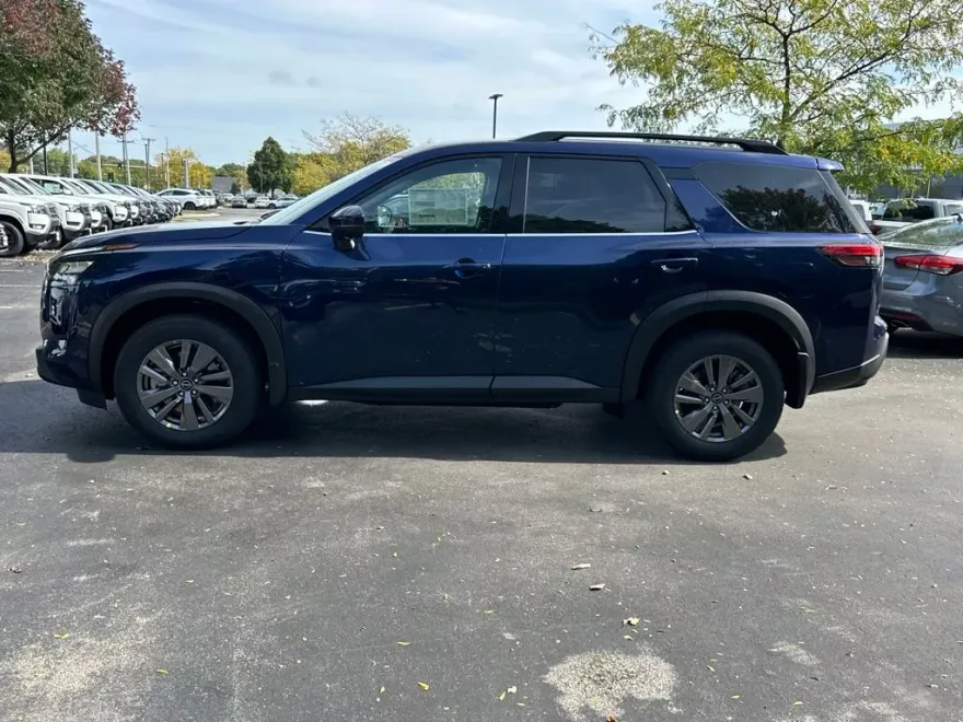 2025 Nissan Pathfinder SV photo 1