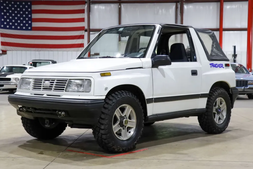 1994 Geo Tracker 1/2 Ton Nominal photo 1