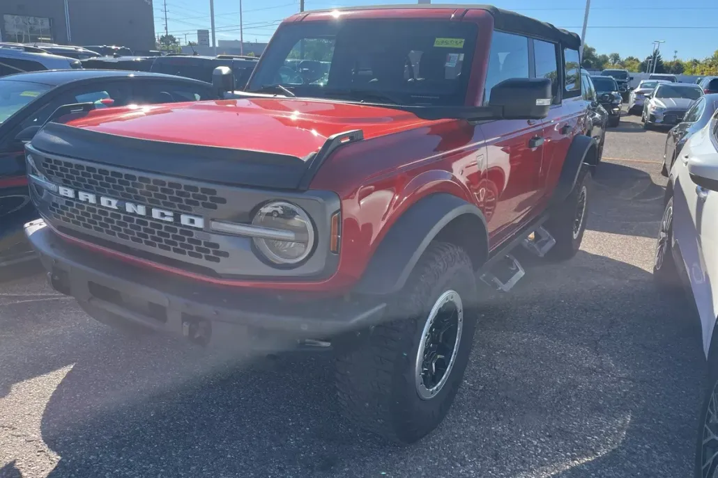 2022 Ford Bronco Badlands photo 1