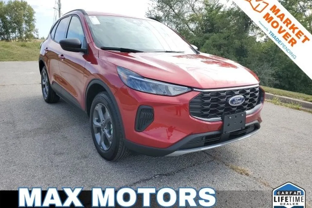 2026 Ford Escape ST-Line photo 1