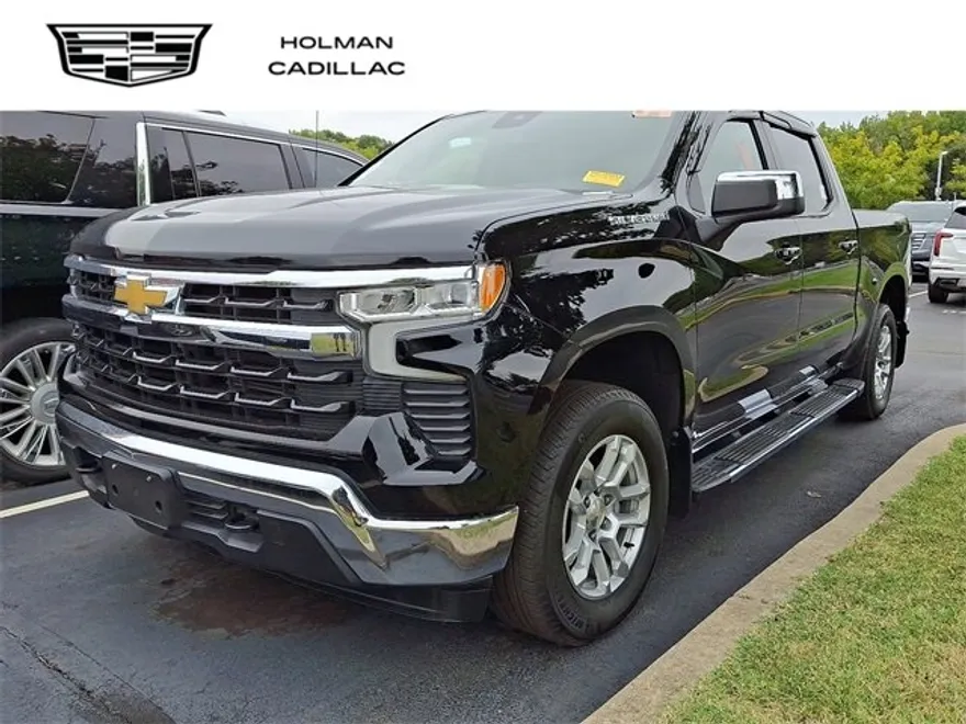 2022 Chevrolet Silverado 1500 LT photo 1