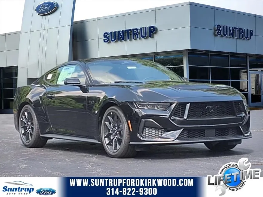 2025 Ford Mustang GT photo 1