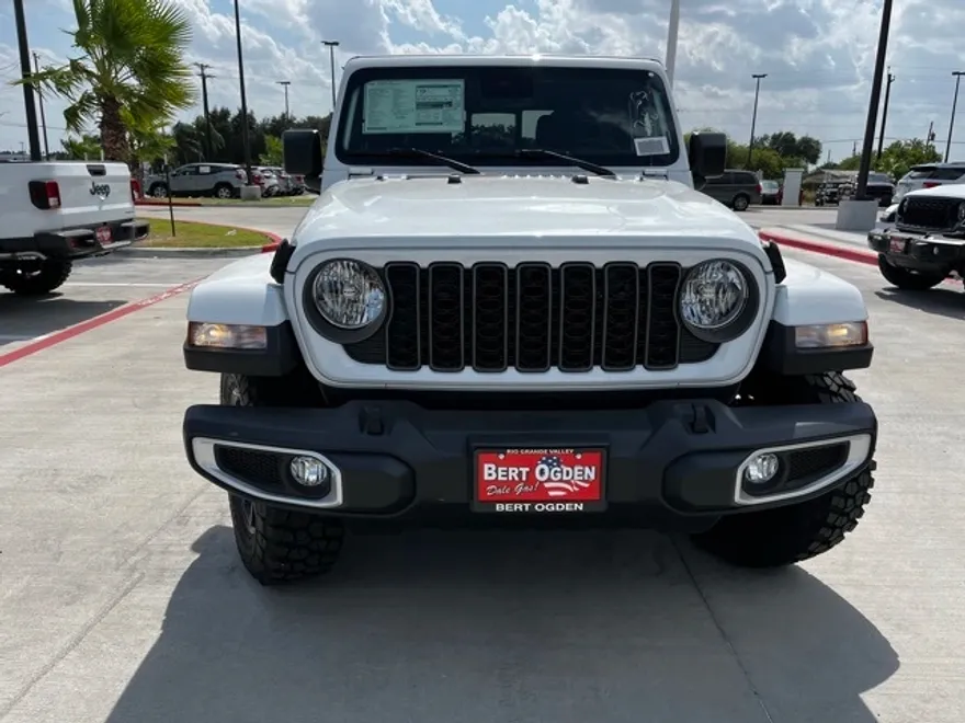 2025 Jeep Gladiator Sport photo 1