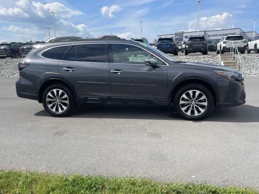 2024 Subaru Outback Touring XT photo 1