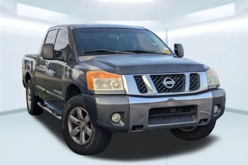 2008 Nissan Titan SE photo 1