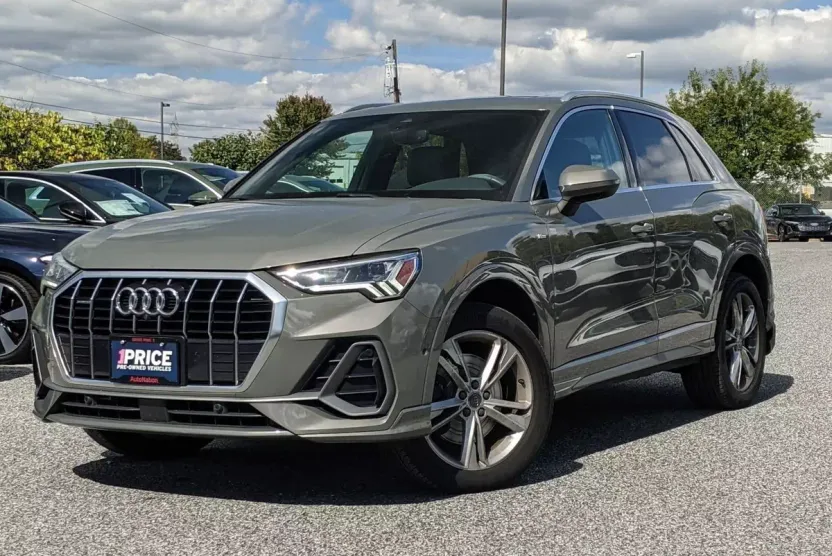 2020 Audi Q3 S line Prestige 45 TFSI photo 1