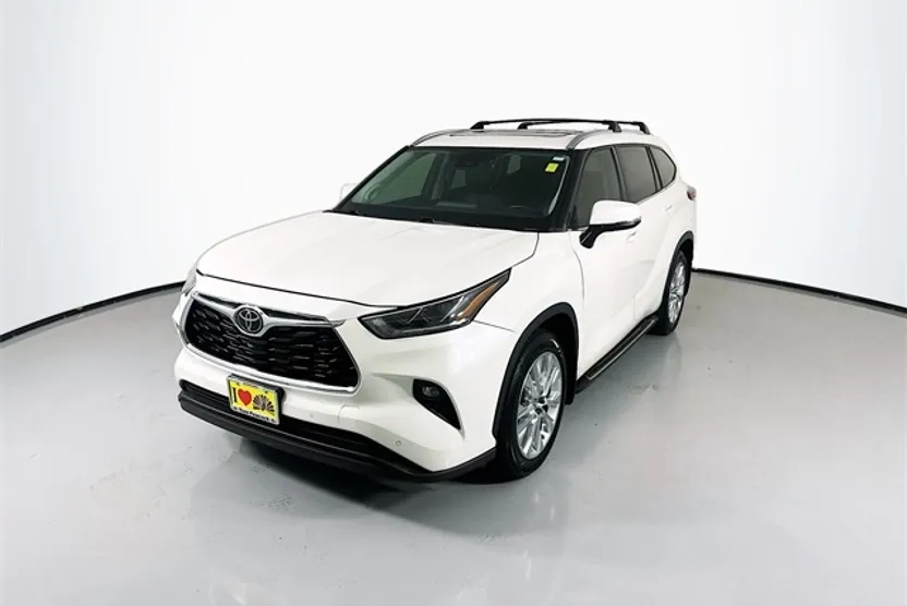 2021 Toyota Highlander Limited photo 1