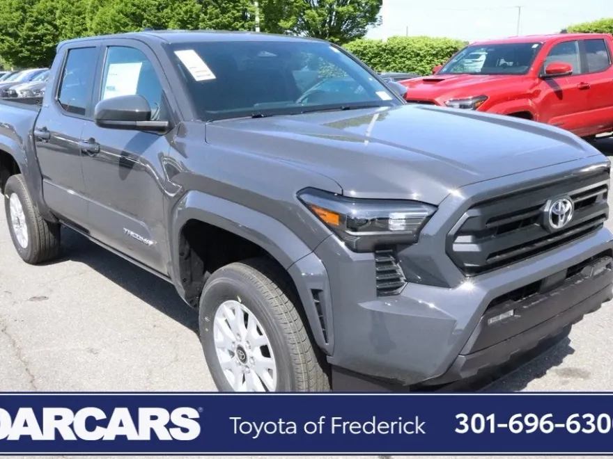2025 Toyota Tacoma SR5 photo 1