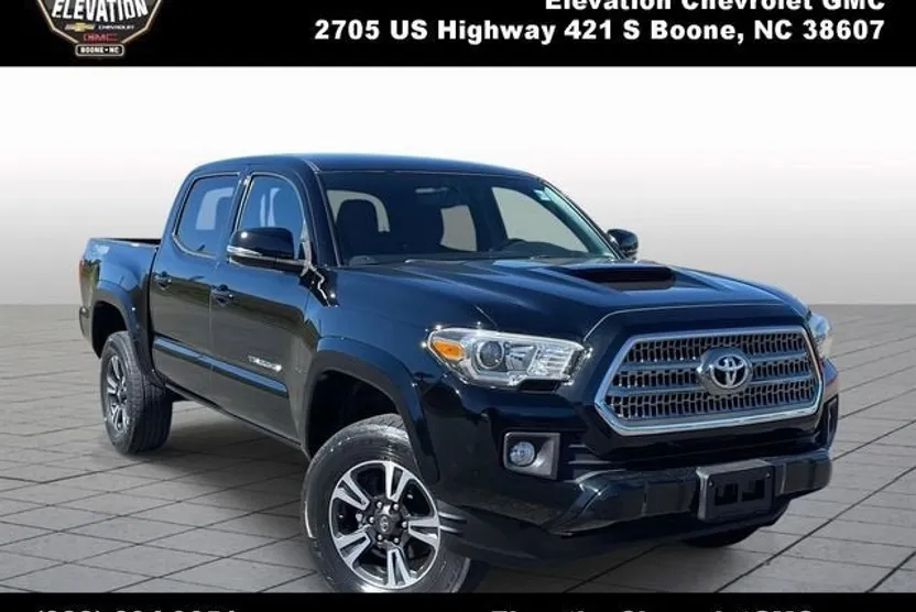 2016 Toyota Tacoma TRD Sport photo 1