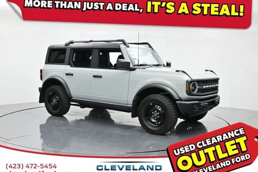2023 Ford Bronco Black Diamond photo 1