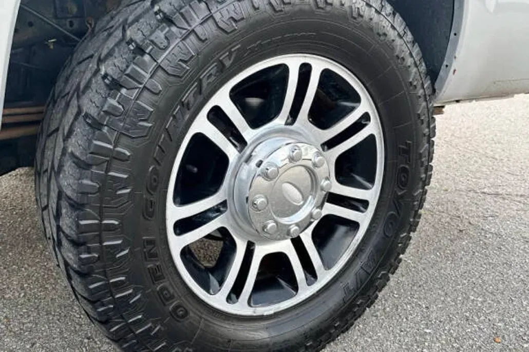 2011 Ford F-250 XLT photo 1