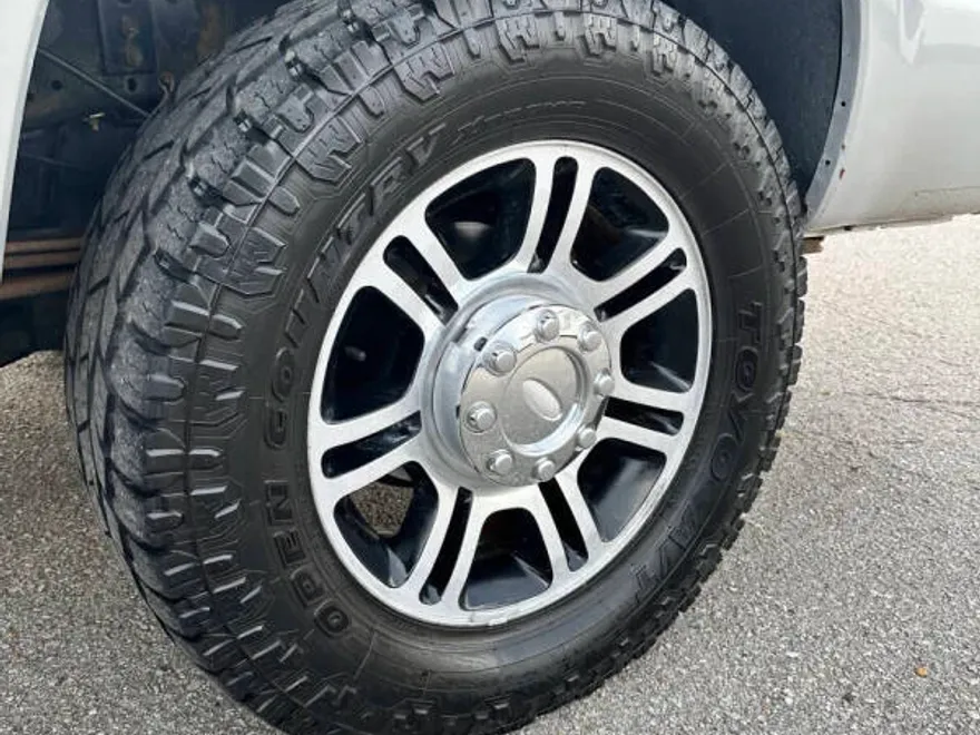 2011 Ford F-250 XLT photo 1