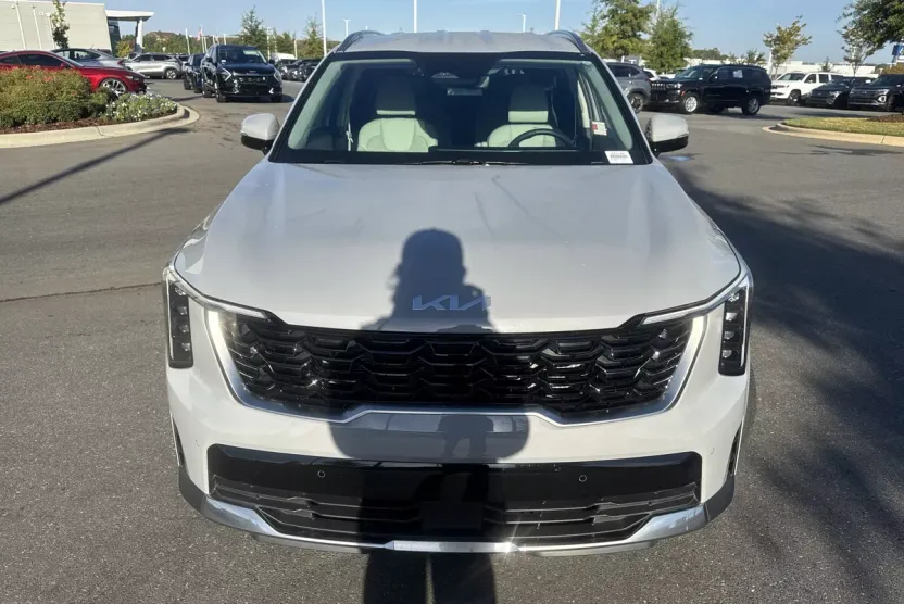 2025 Kia Sorento EX photo 1