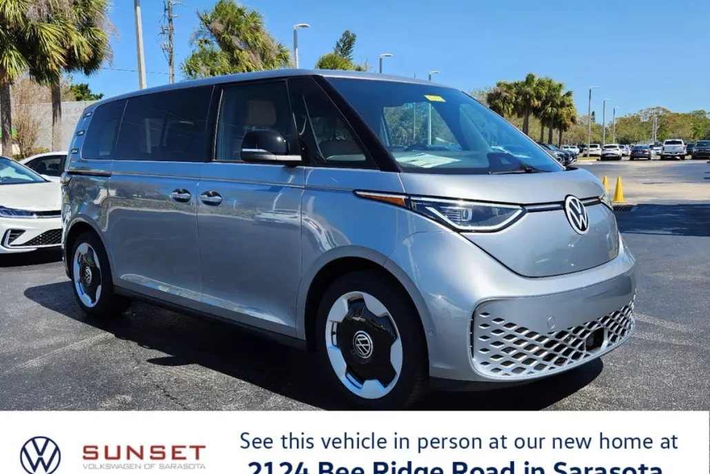 2025 Volkswagen ID. Buzz Pro S photo 1