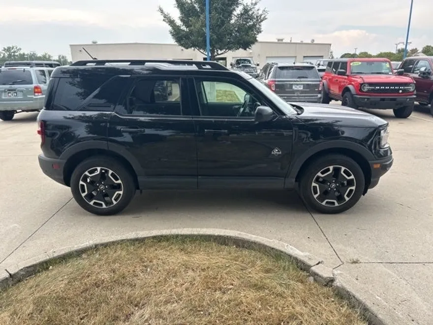 2023 Ford Bronco Sport Outer Banks photo 1