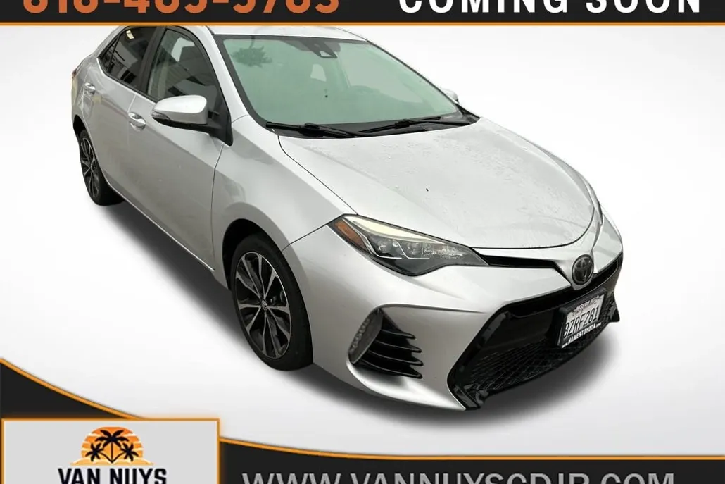 2018 Toyota Corolla LE photo 1