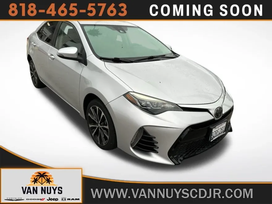 2018 Toyota Corolla LE photo 1