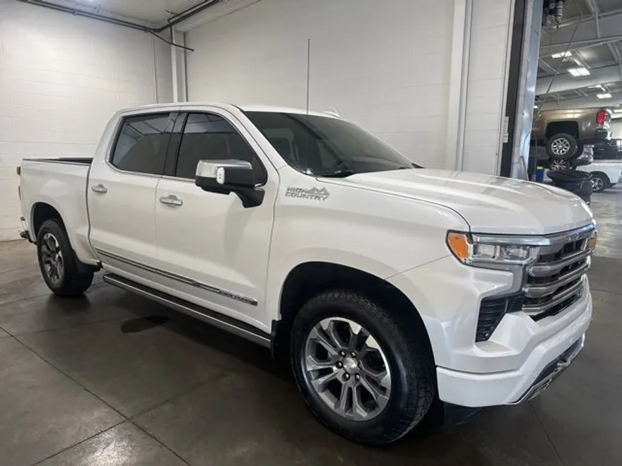 2022 Chevrolet Silverado 1500 High Country photo 1