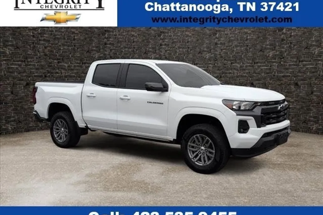 2024 Chevrolet Colorado LT photo 1