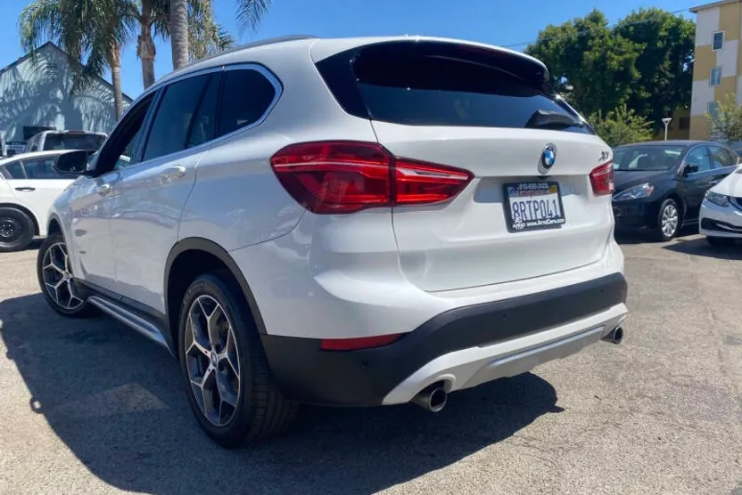 2017 Bmw X1 XDrive28i photo 1