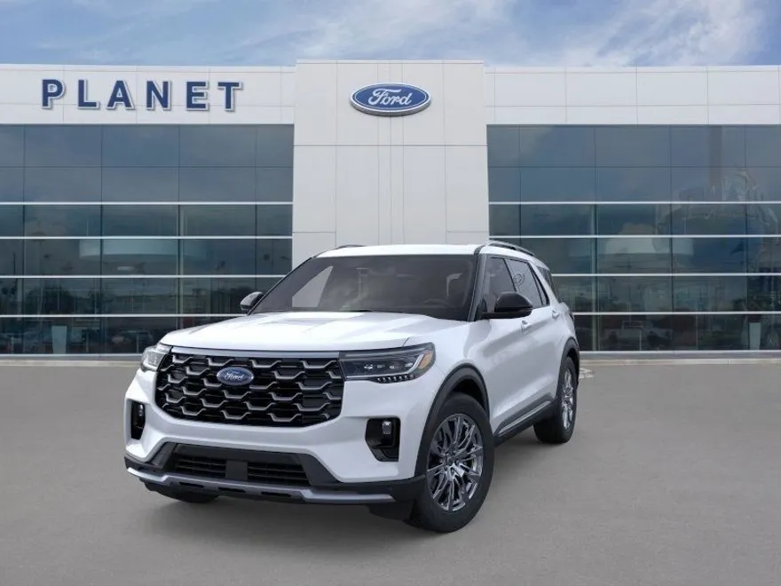 2025 Ford Explorer Platinum photo 1