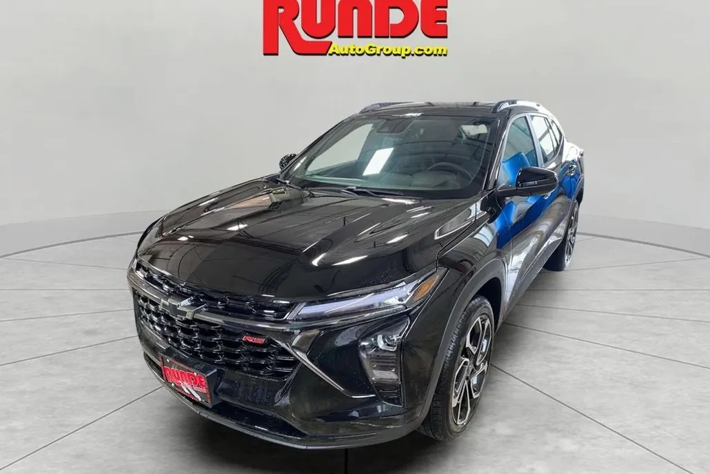 2025 Chevrolet Trax photo 1